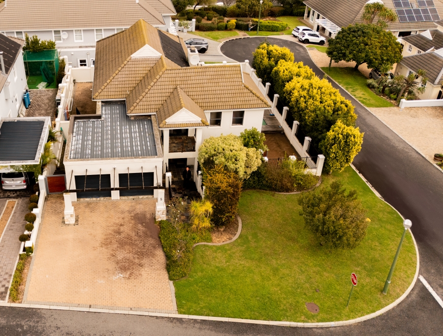 4 Bedroom Property for Sale in Zevenwacht Country Estate Western Cape
